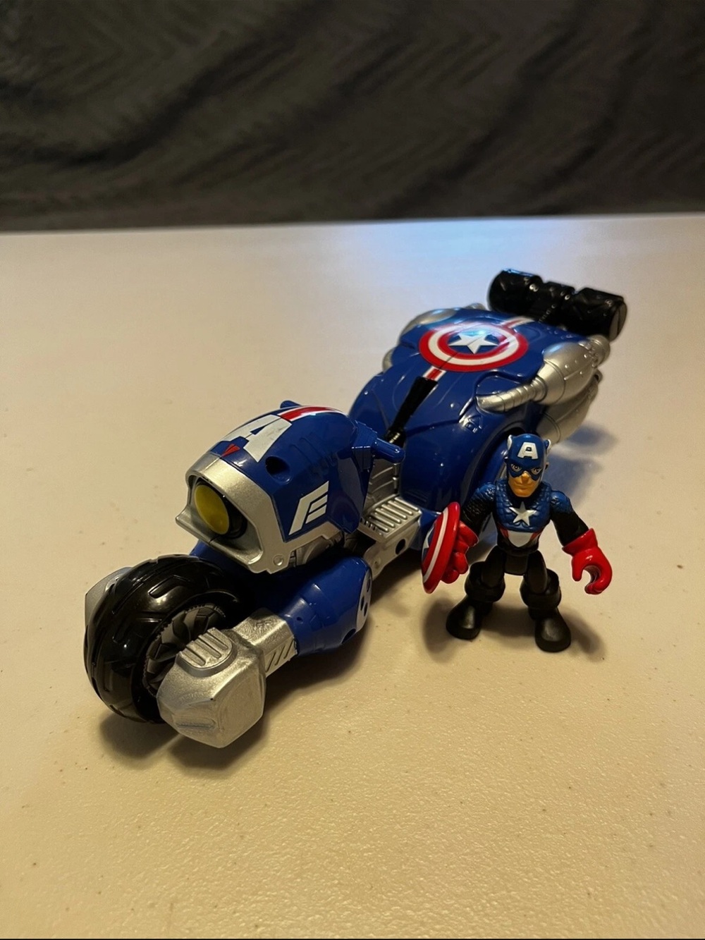 Playskool Marvel Super Heroes Catain America Motorcycle Hasbro Minifig Included